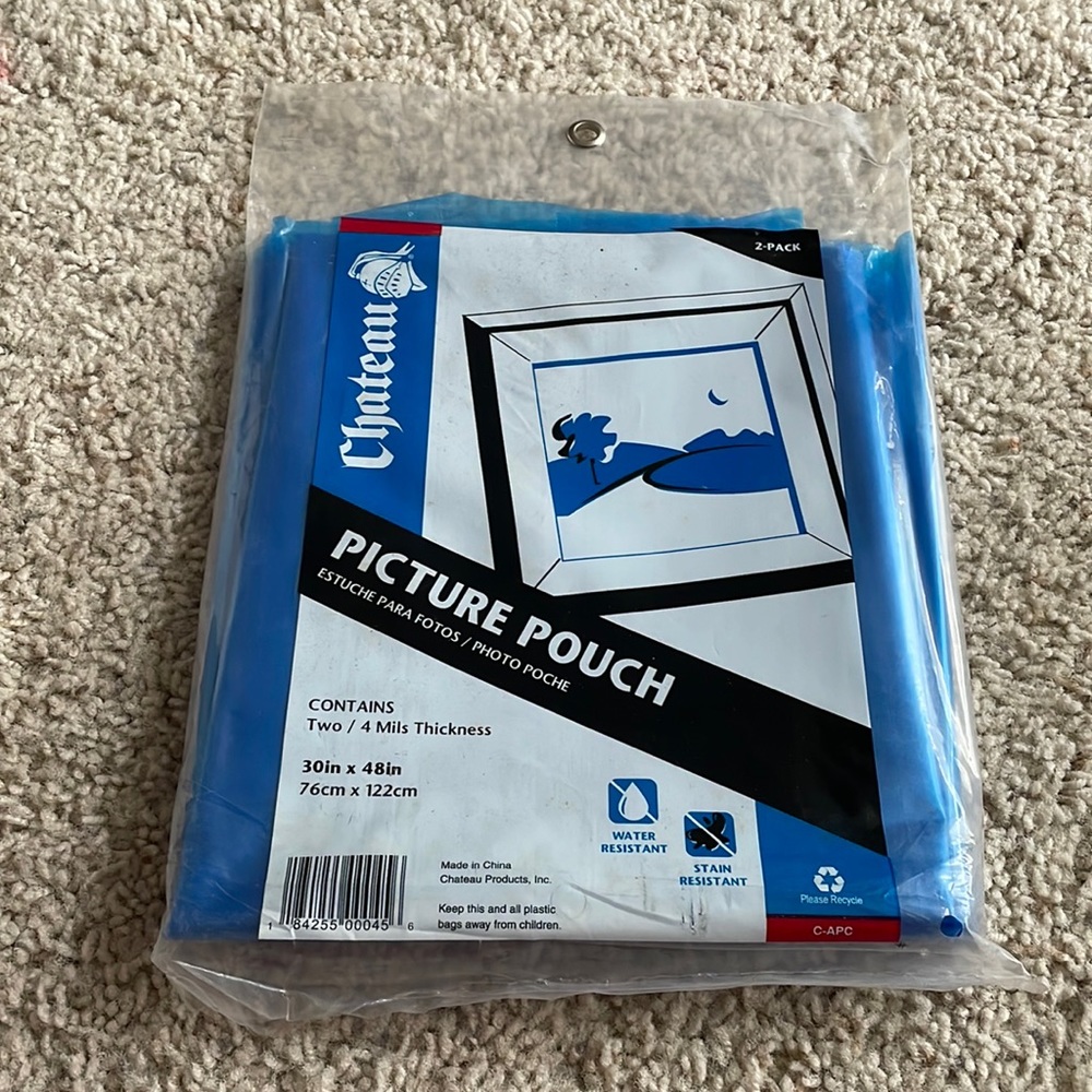 Chateau Picture Pouch